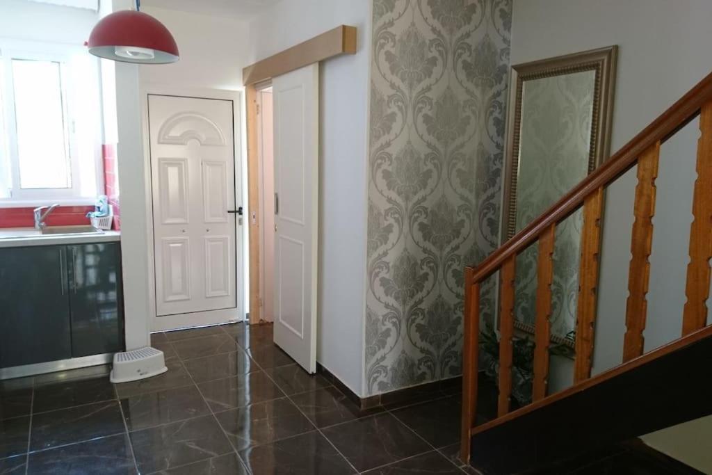 Isabella Court Townhouse Near Venus Beach And Lidl Paphos Exterior foto