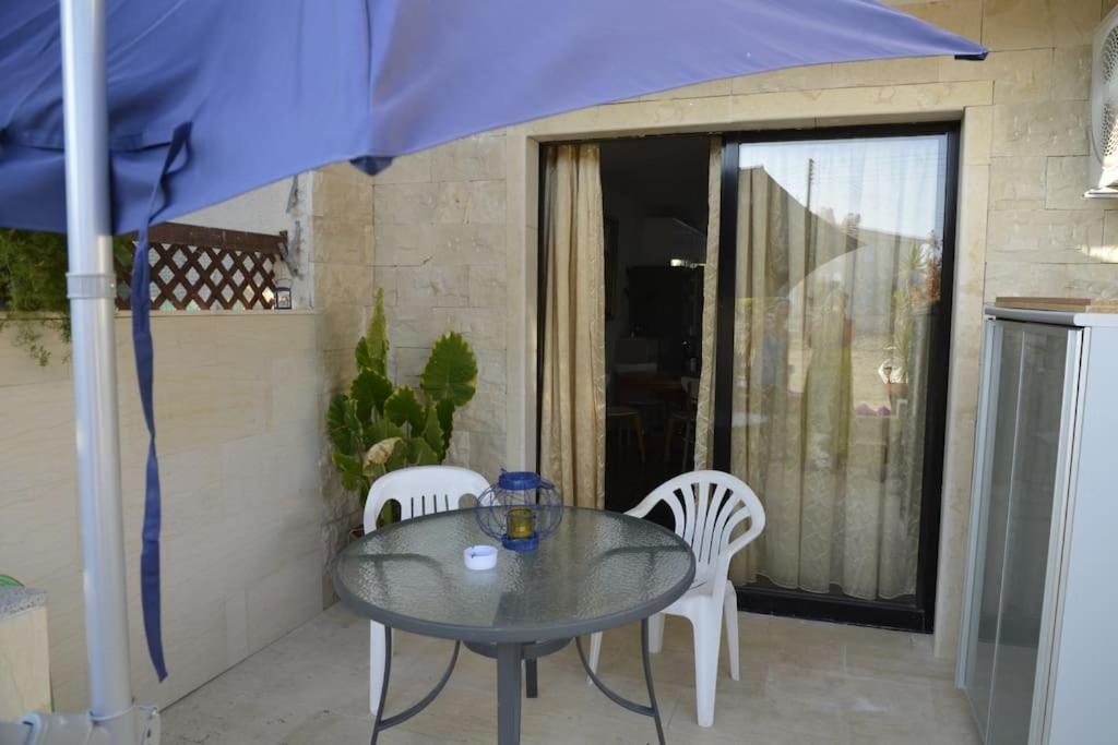 Isabella Court Townhouse Near Venus Beach And Lidl Paphos Exterior foto