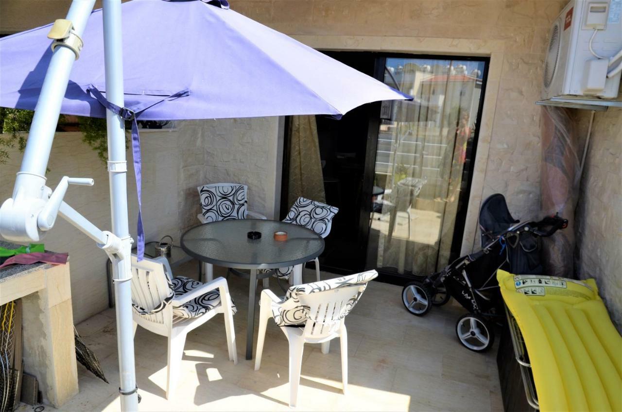 Isabella Court Townhouse Near Venus Beach And Lidl Paphos Exterior foto